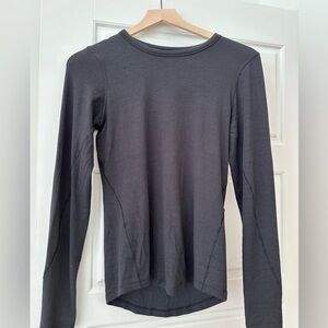 Lululemon hold tight long sleeve - size 6